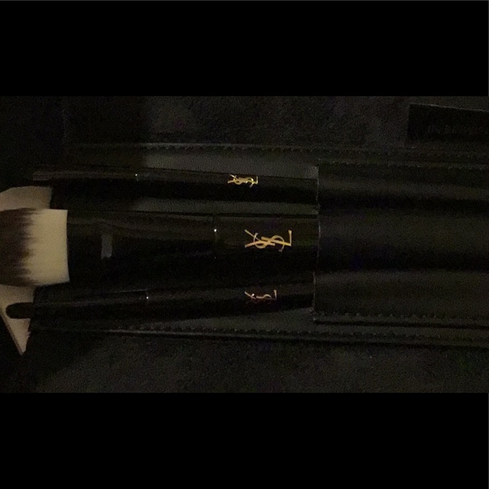 Yves Saint Laurent Black Limited Edition Makeup Brushes & Roll Bag Holder - Picture 10 of 10